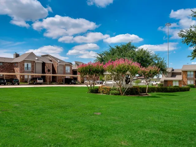 2325 Park Vista Dr, Dallas, TX, 75228 — ảnh 2