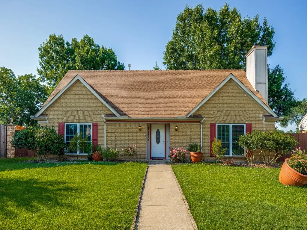 1715 Lordsburg Dr, Garland, TX, 75040 — ảnh 2
