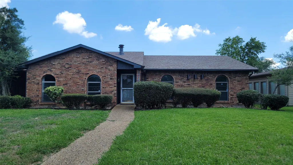 1715 Lordsburg Dr, Garland, TX, 75040 — ảnh 3