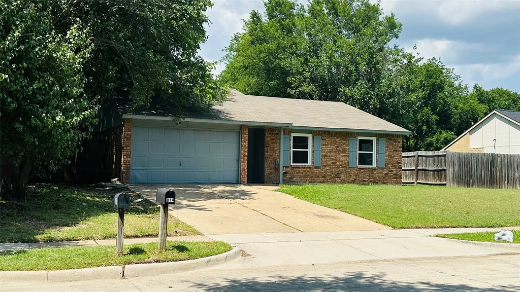 4687 Sarum Ct, Grand Prairie, TX, 75052 — ảnh 11