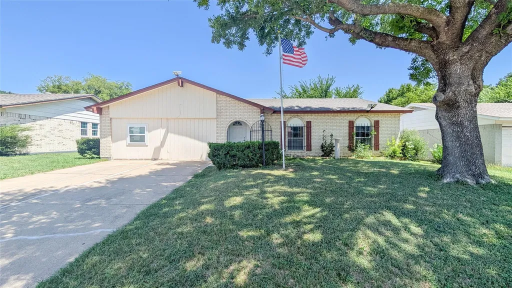 1306 Ashbury Dr, Arlington, TX, 76015 — ảnh 11