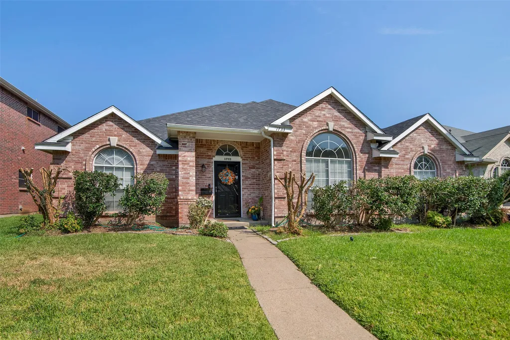 1715 Lordsburg Dr, Garland, TX, 75040 — ảnh 18