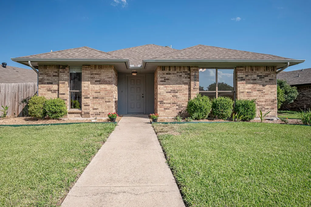 2613 Silverthorne Dr, Dallas, TX, 75287 — ảnh 15