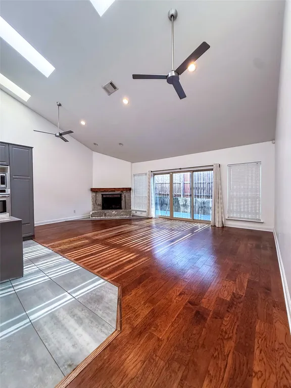 7510 Holly Hill Dr APT 154, Dallas, TX, 75231 — ảnh 20