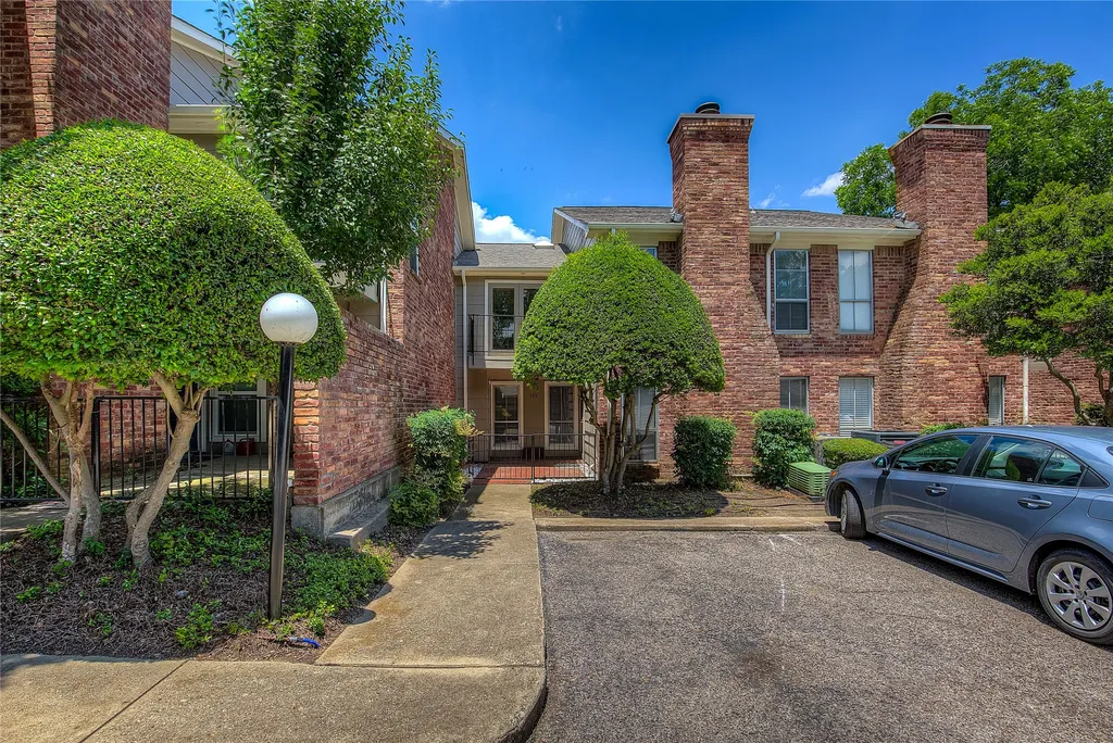 7510 Holly Hill Dr APT 154, Dallas, TX, 75231 — ảnh 21