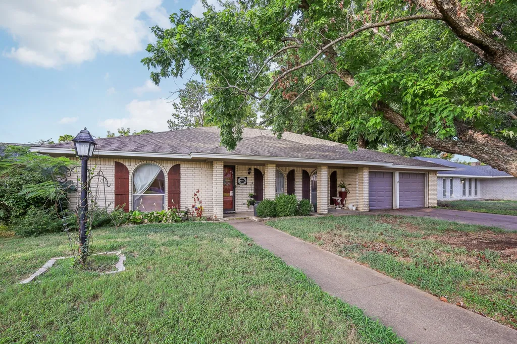 1306 Ashbury Dr, Arlington, TX, 76015 — ảnh 31