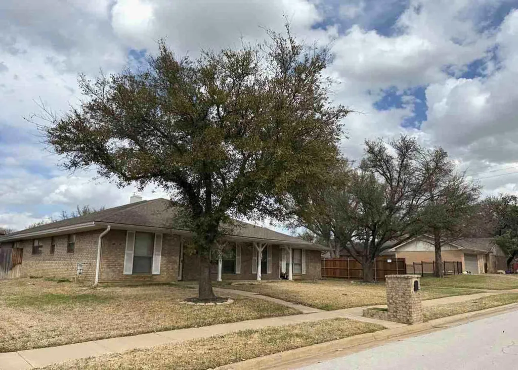 1306 Ashbury Dr, Arlington, TX, 76015 — ảnh 43