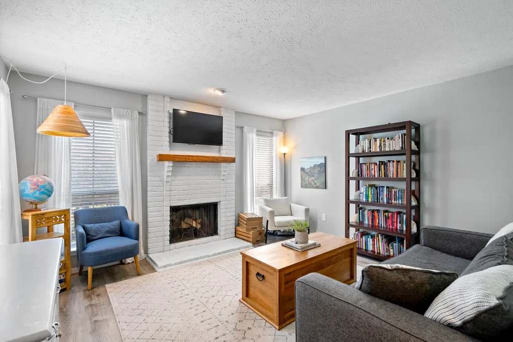7510 Holly Hill Dr APT 154, Dallas, TX, 75231 — ảnh 42