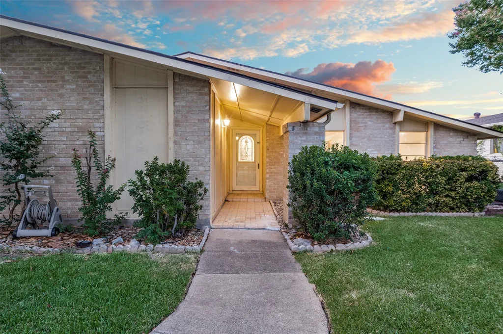 2613 Silverthorne Dr, Dallas, TX, 75287 — ảnh 48